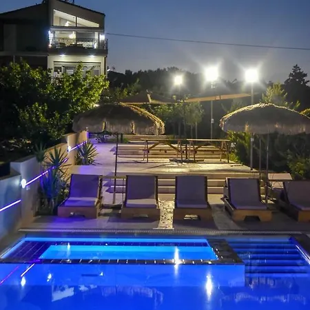 Villabayviewcrete بيت للعطل خيرسونِسوس