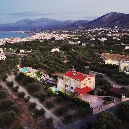 Holiday home Villabayviewcrete *